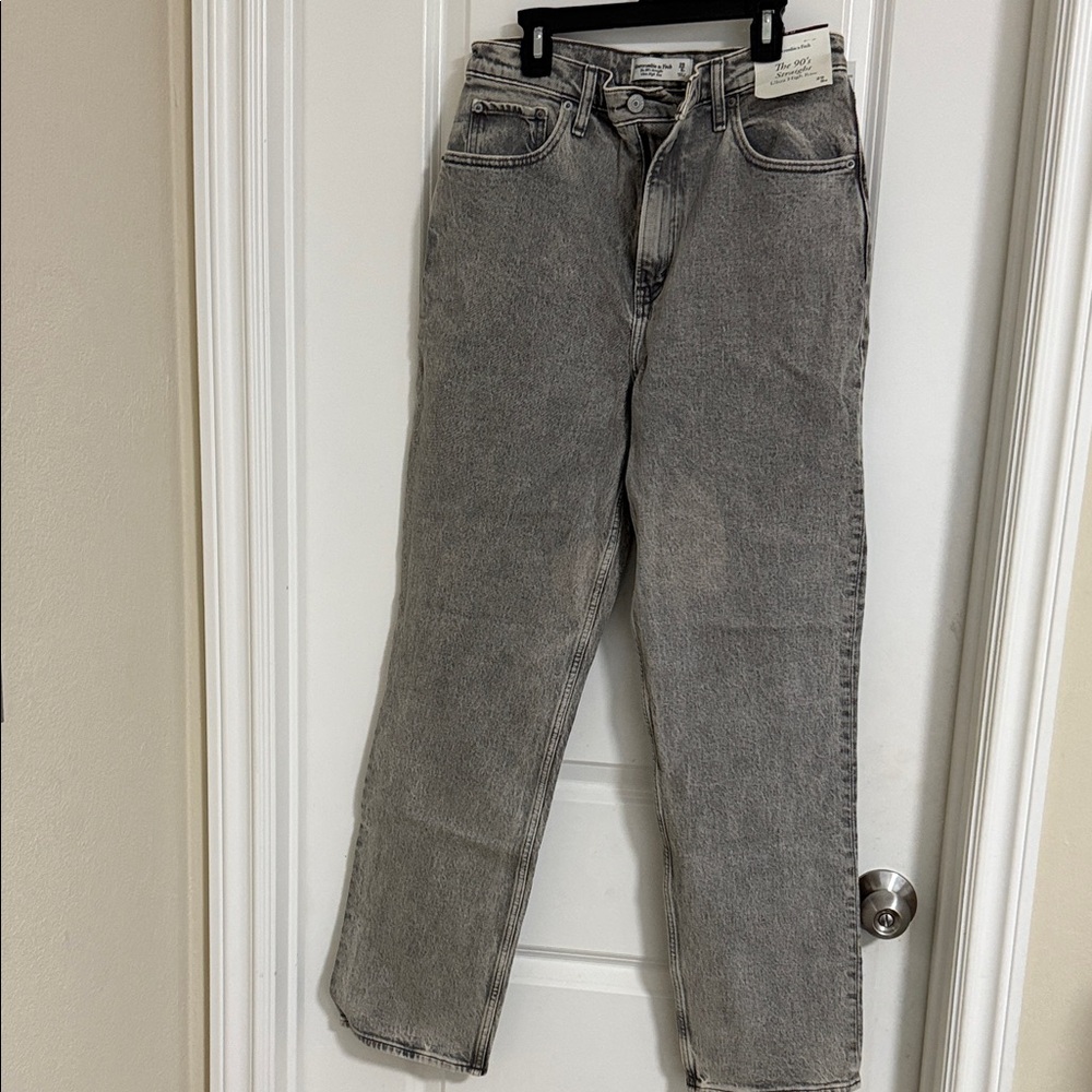 Abercrombie & Fitch Women 90’s Stonewashed Gray Jeans